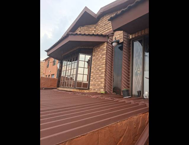 4 BEDROOM HOUSE FOR SALE IN NORTHDALE